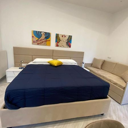 Flo' Hotel Napoli Ngoại thất bức ảnh