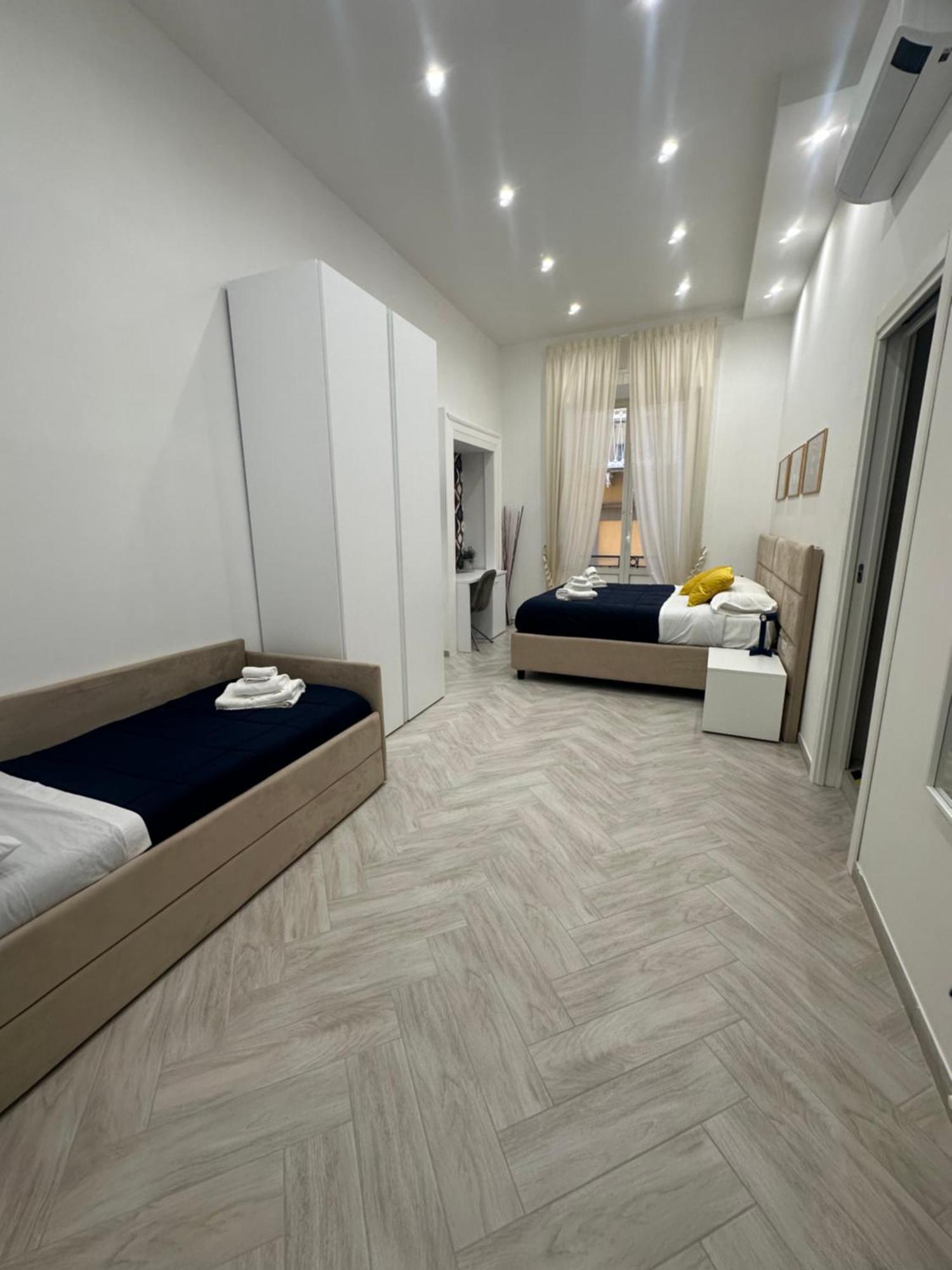 Flo' Hotel Napoli Ngoại thất bức ảnh