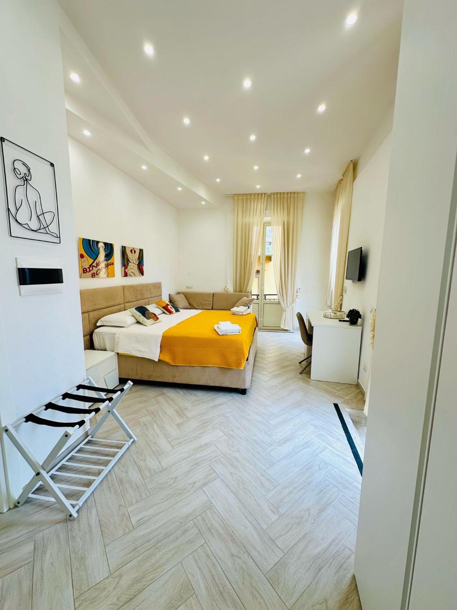 Flo' Hotel Napoli Ngoại thất bức ảnh