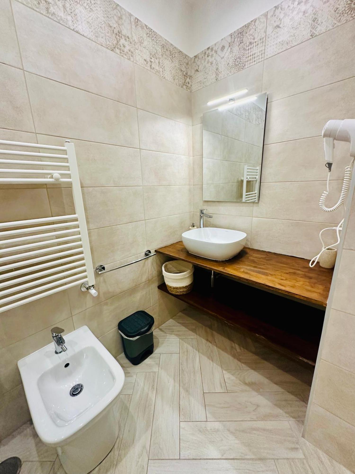 Flo' Hotel Napoli Ngoại thất bức ảnh