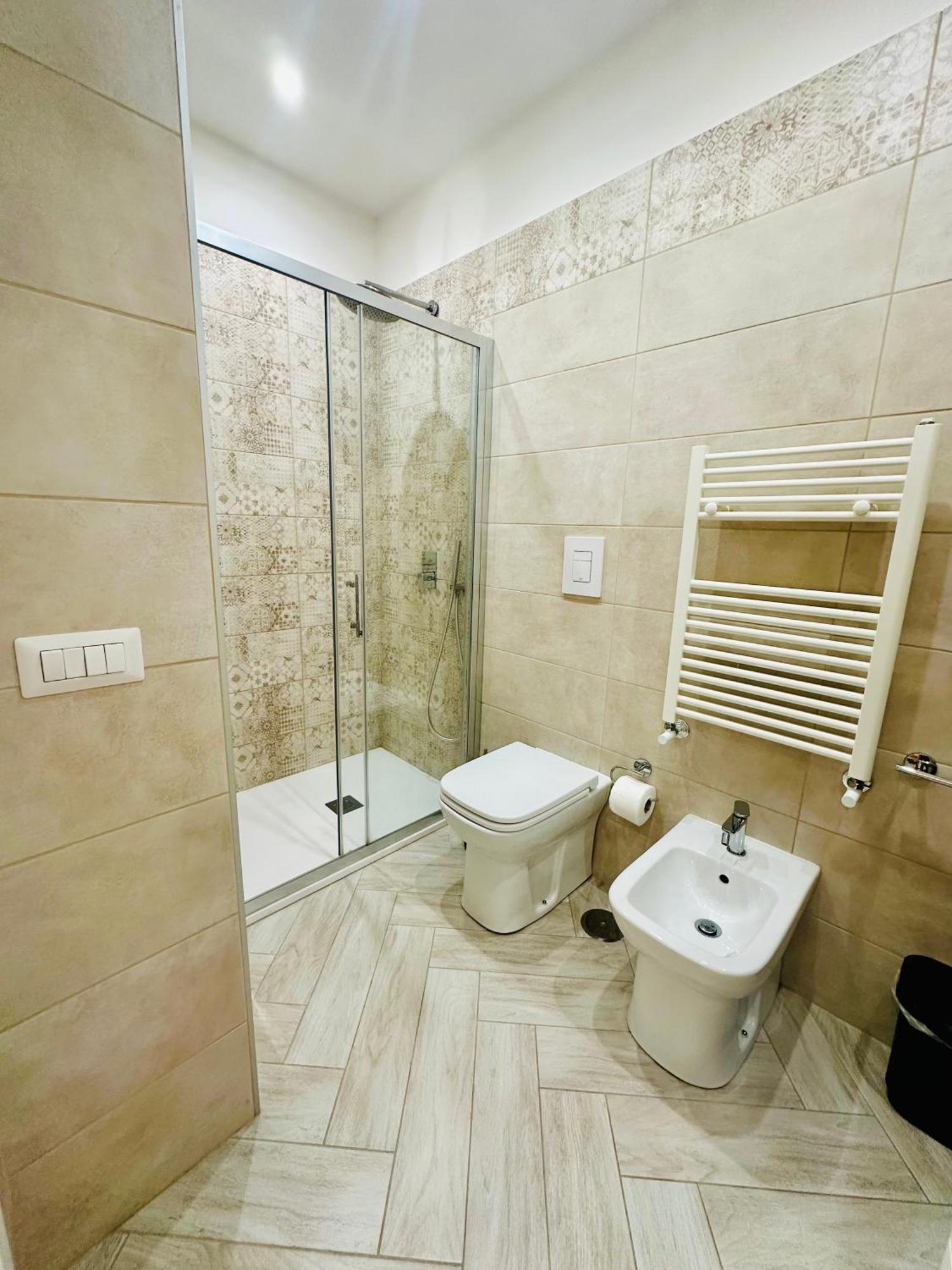 Flo' Hotel Napoli Ngoại thất bức ảnh